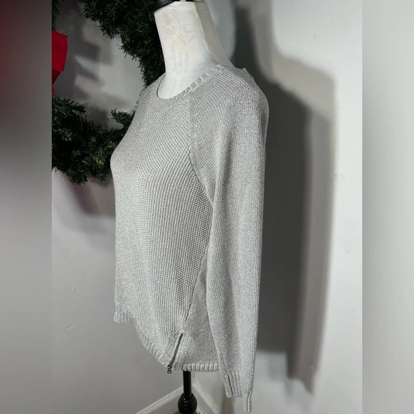 Apt9, M, long sleeve, crewneck, silver metallic sweater with ribbed hems. - Picture 3 of 10